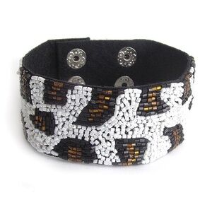 Seed beaded white black gold animal print bracelet
